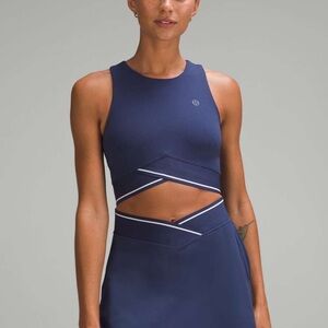 Lululemon V-Waist Cropped Tennis Tank Top
Night Sea white size 6